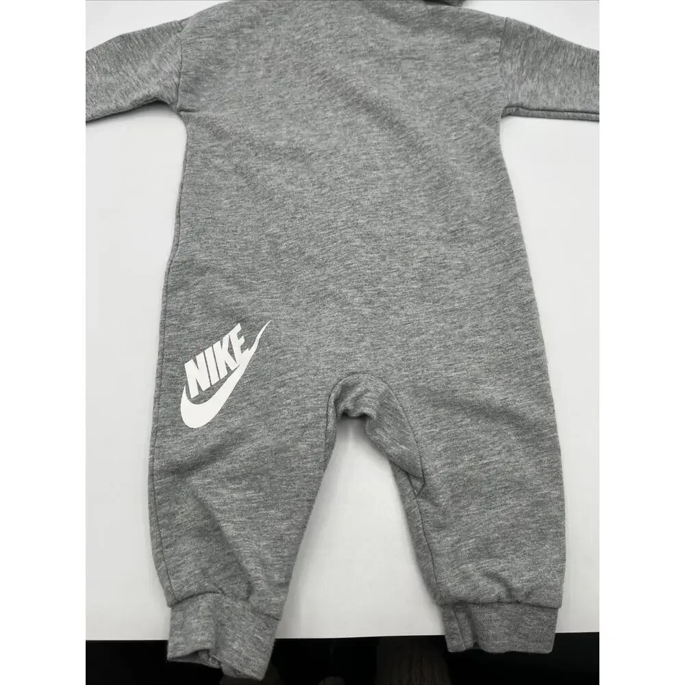 Nike Jump Suit Babies Size 6M Casual Jump Suit Grey Heather White Logo